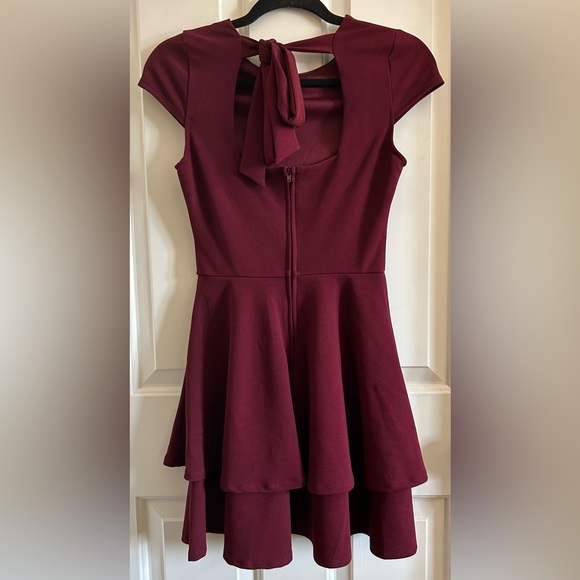 B. DARLIN DRESS - Picture 2 of 2